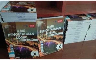 PELAPORAN PENGADAAN BUKU TAHUN 2022 DAN TAHUN 2023